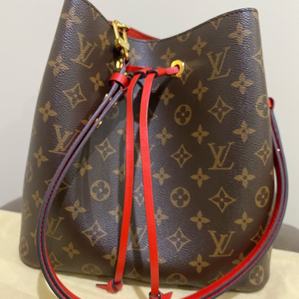 Brand new LV Neo Noe with dustbag